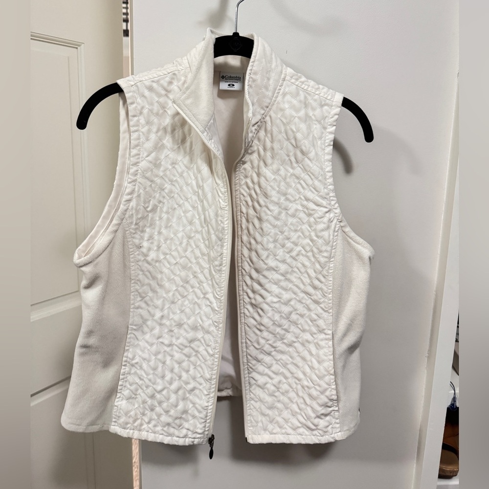 Columbia Off White Quilted Vest